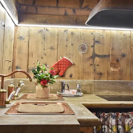 Cardinello Hotel Isola (Lombardy)