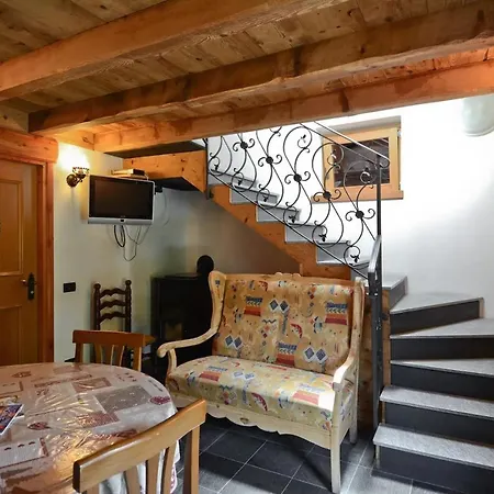 Cardinello Isola (Lombardy)